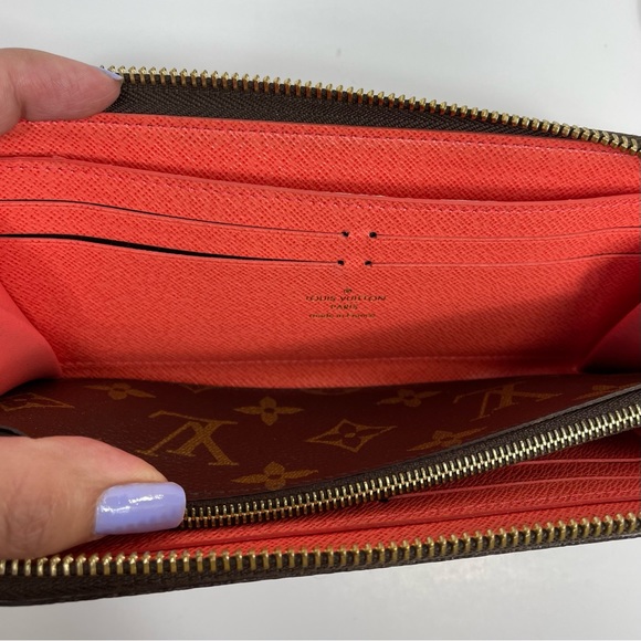 Louis Vuitton Monogram Clemence wallet Piment interior - Picture 8 of 16
